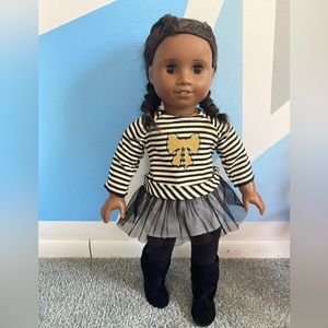 American Girl Doll & 6 additional outfits